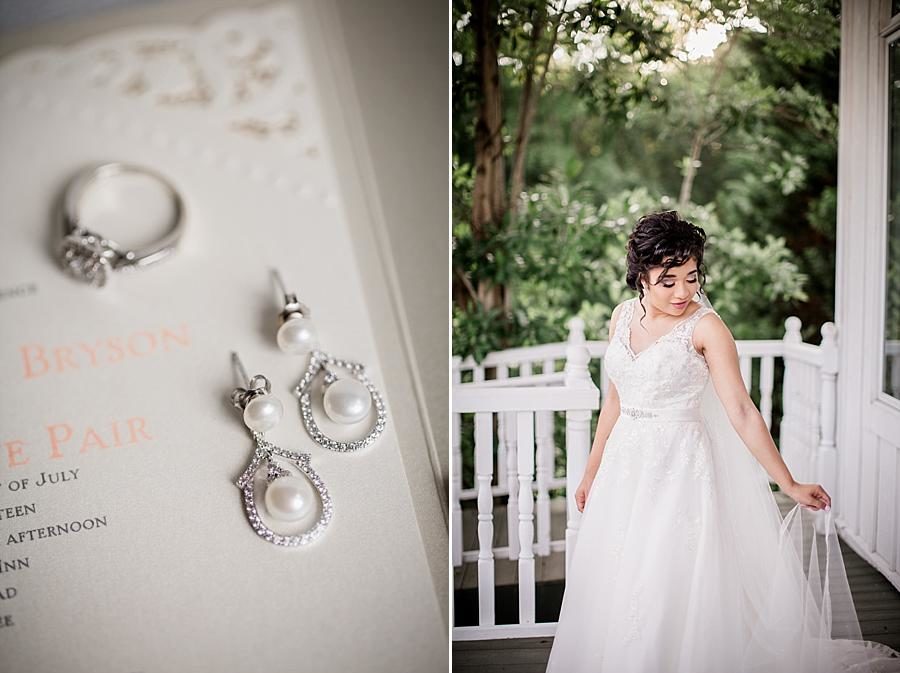Wedding jewelry at this Whitestone Country Inn bridal session by Knoxville Wedding Photographer, Amanda May Photos.