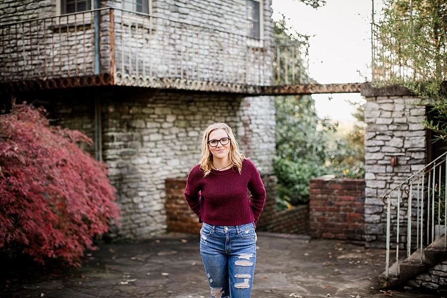 Distressed jeans at this Knoxville Botanical Senior Session by Knoxville Wedding Photographer, Amanda May Photos.