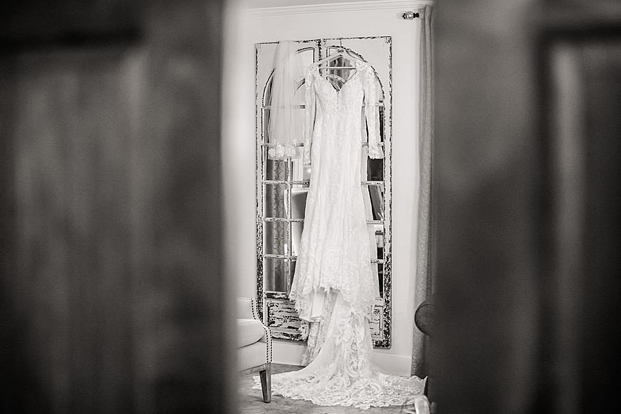 Long sleeve wedding dress at this Arrington Vineyard wedding by Knoxville Wedding Photographer, Amanda May Photos.