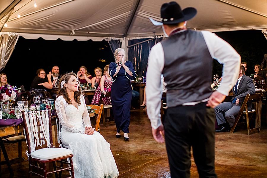 Garter toss by Knoxville Wedding Photographer, Amanda May Photos.