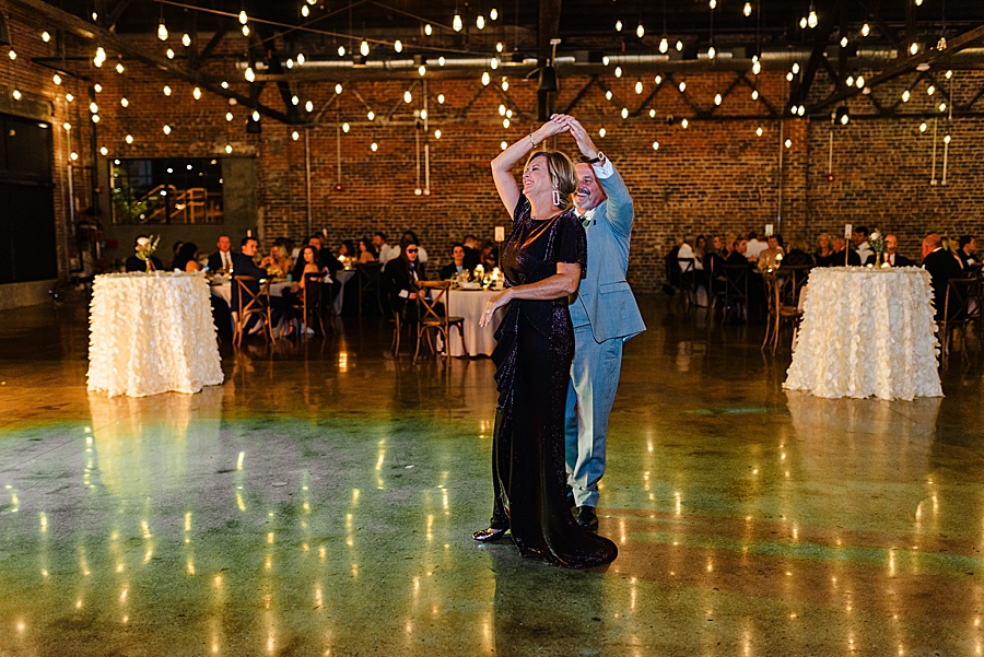 parents of the groom dancing