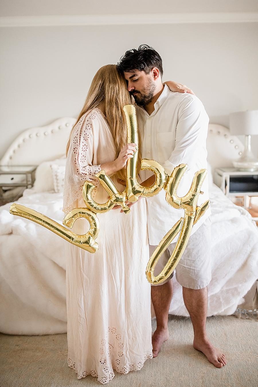 Baby balloon at this Lifestyle Maternity Session by Knoxville Wedding Photographer, Amanda May Photos.