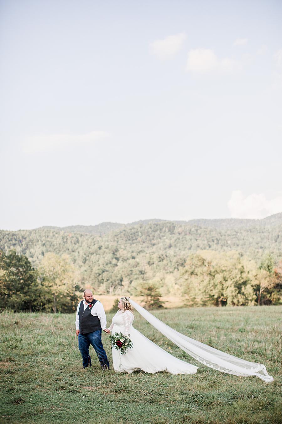 Mountain wedding by Knoxville Wedding Photographer, Amanda May Photos.