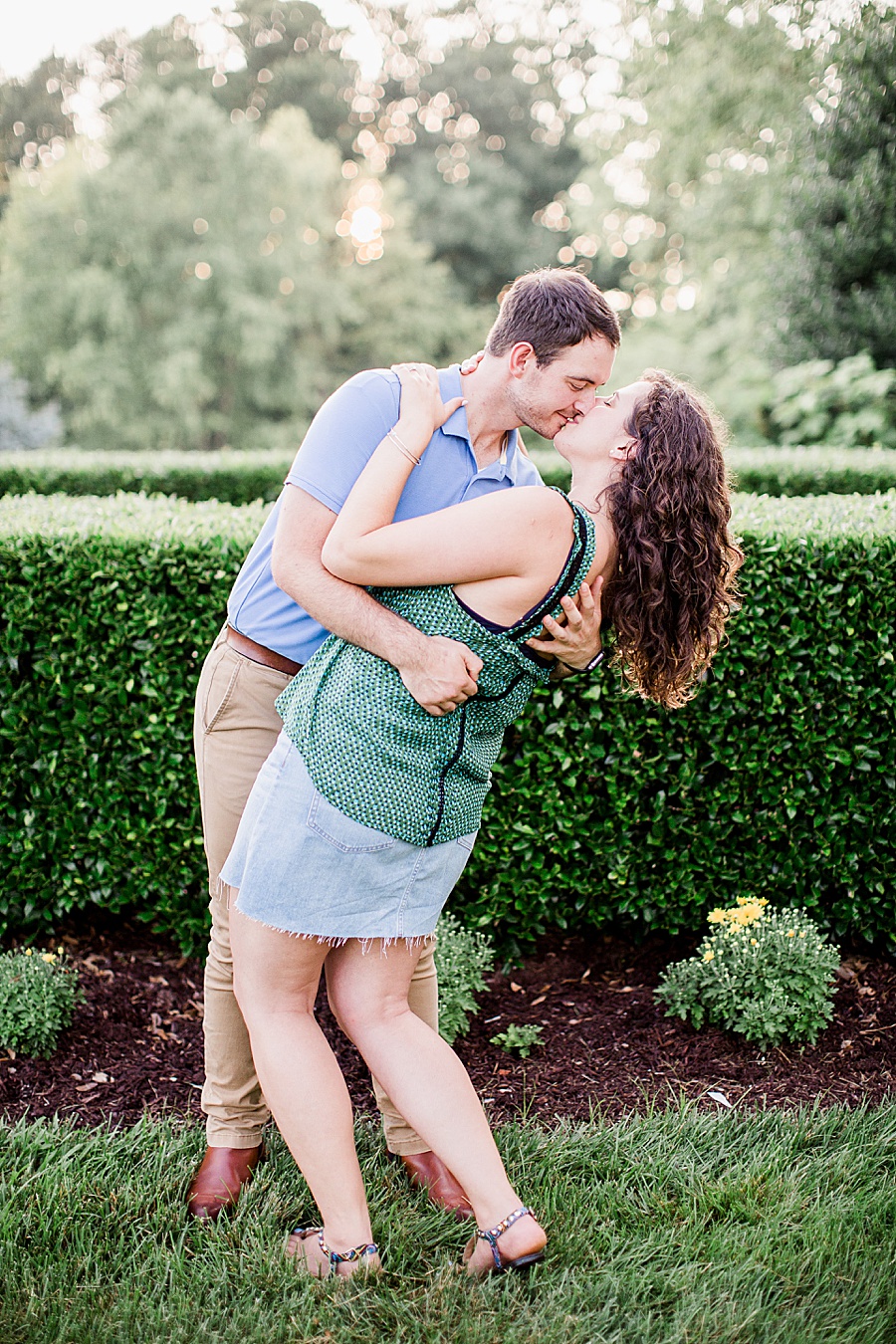 Dip kiss by Knoxville Wedding Photographer, Amanda May Photos