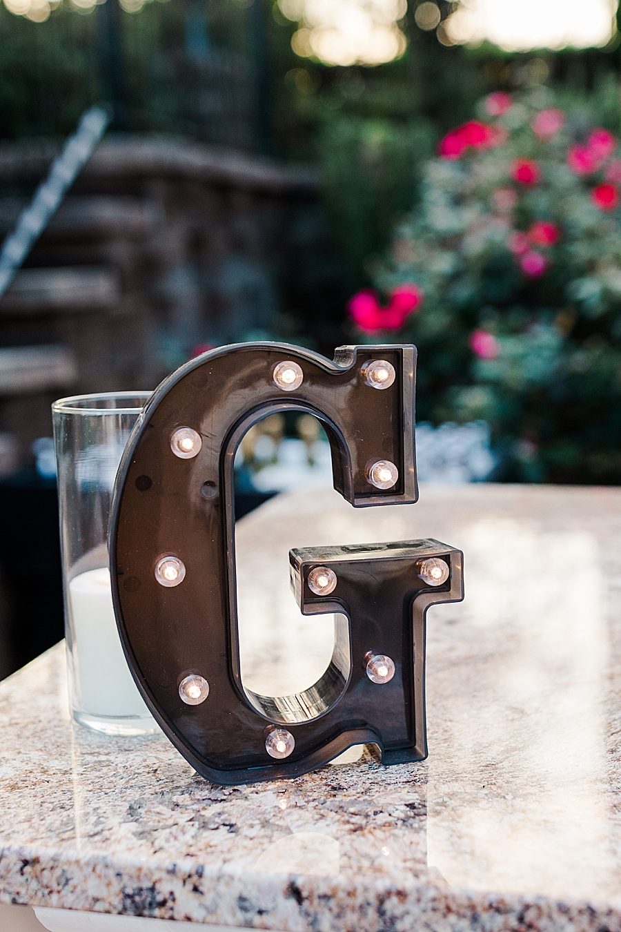 marquee letter G