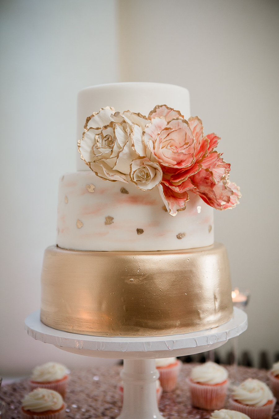 Detail of wedding cake at this Daytona Beach Wedding by Destination Wedding Photographer, Amanda May Photos.