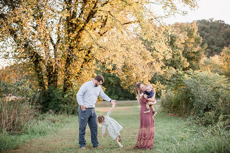 The whole family at this Melton Hill Park Family Session by Knoxville Wedding Photographer, Amanda May Photos.