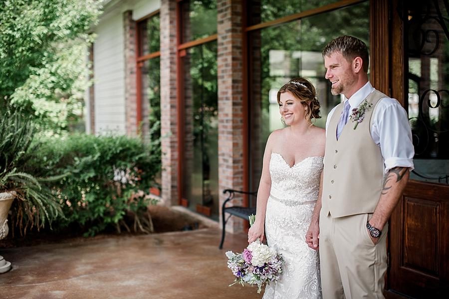 From the side at this Hunter Valley Pavilion Wedding by Knoxville Wedding Photographer, Amanda May Photos.