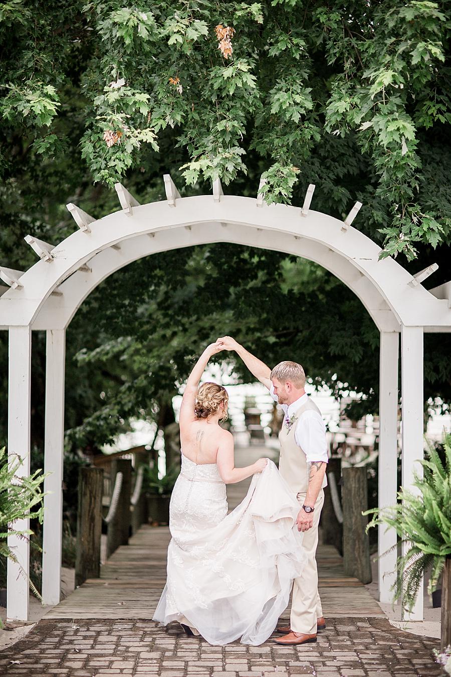 Bridal twirl at this Hunter Valley Pavilion Wedding by Knoxville Wedding Photographer, Amanda May Photos.