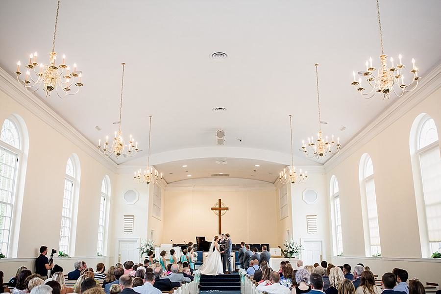 The whole church at this Fountain City Church Wedding by Knoxville Wedding Photographer, Amanda May Photos.