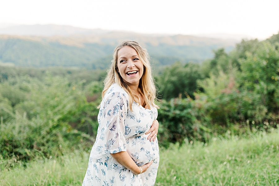 mom to be at this foothills parkway maternity