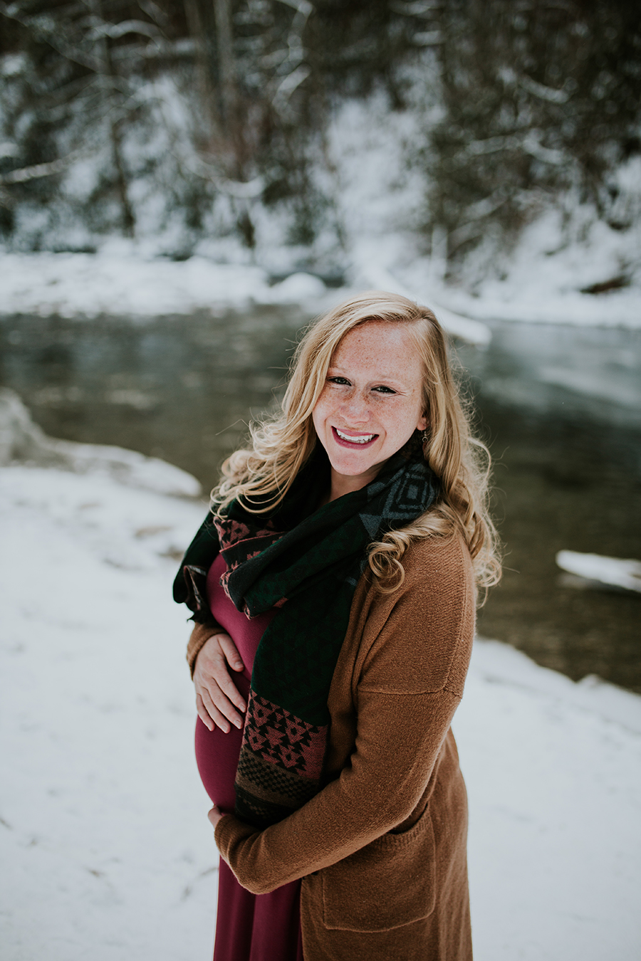  Knoxville, TN Smoky Mountain maternity photos, leaning towards camera.