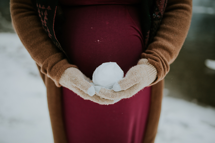  Knoxville, TN Smoky Mountain maternity photos, snow ball on her baby bump.