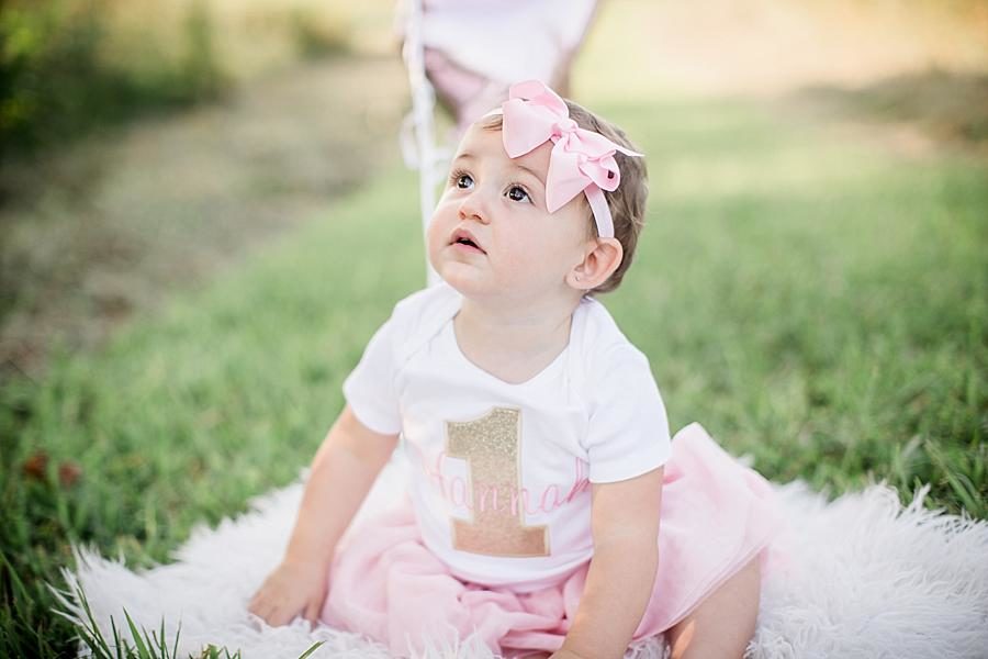 Pink bow headband at this Melton Lake Park One Year Session by Knoxville Wedding Photographer, Amanda May Photos.