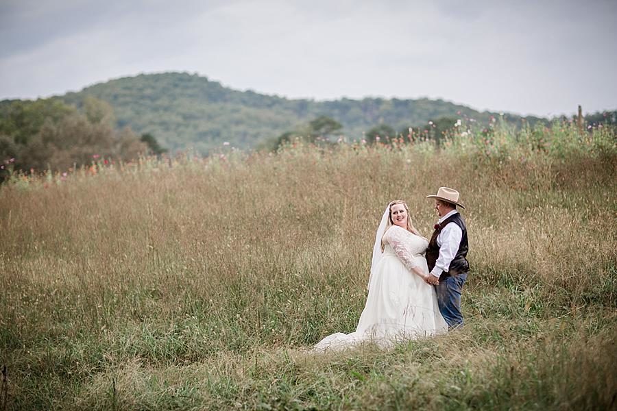 Wildflower field at this Sampson's Hollow Fall Wedding by Knoxville Wedding Photographer, Amanda May Photos.