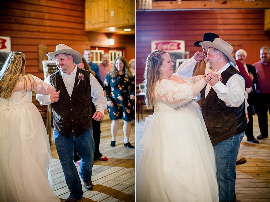 Do si do at this Sampson's Hollow Fall Wedding by Knoxville Wedding Photographer, Amanda May Photos.