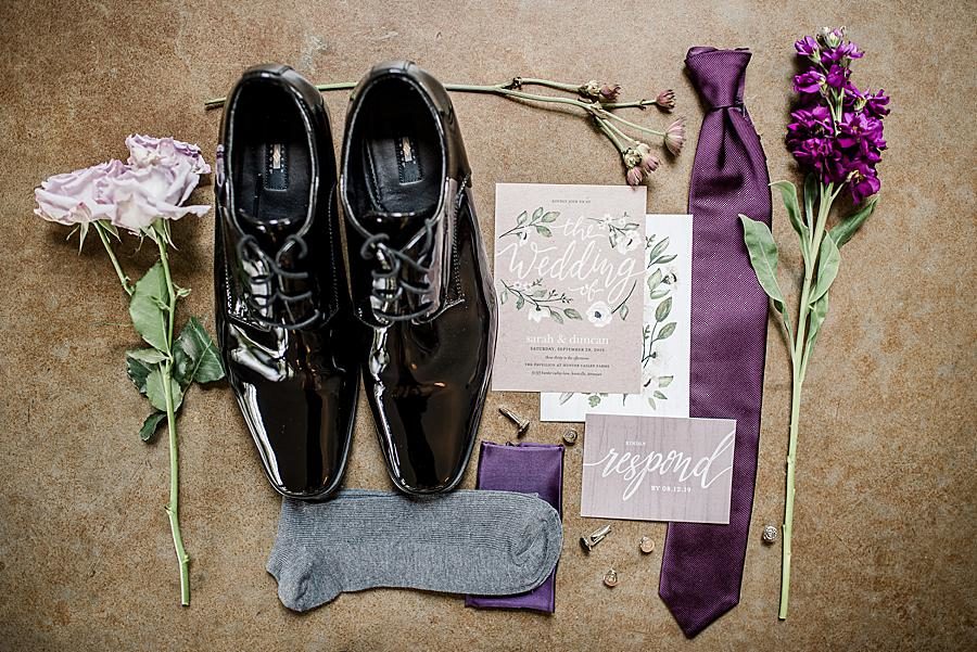 Groom details at this Hunter Valley Pavilion wedding by Knoxville Wedding Photographer, Amanda May Photos.
