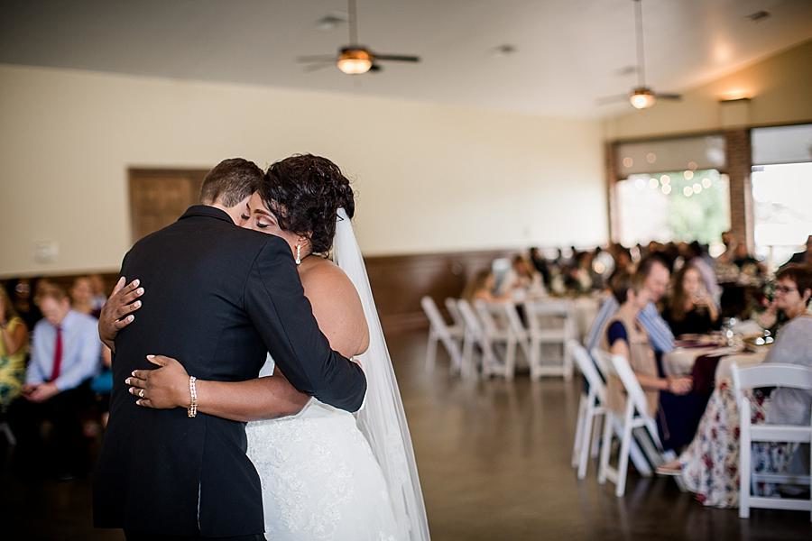 Hugs at this Wedding at Hunter Valley Farm by Knoxville Wedding Photographer, Amanda May Photos.