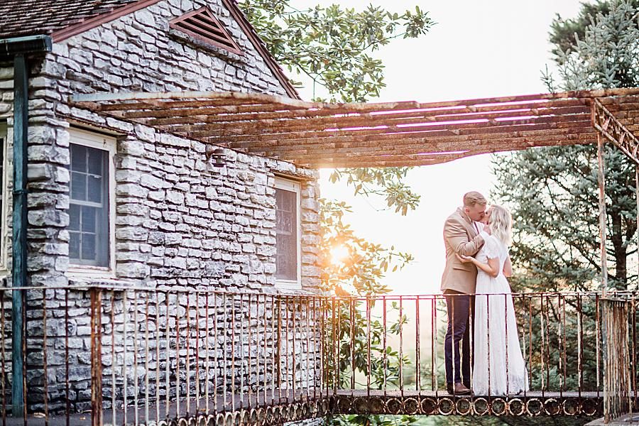 Golden hour at this Knoxville Botanical Gardens engagement by Knoxville Wedding Photographer, Amanda May Photos.