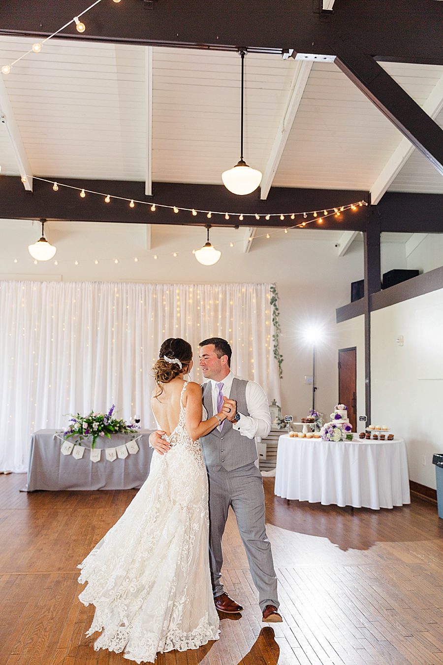 couple dancing at this lighthouse knoxville wedding