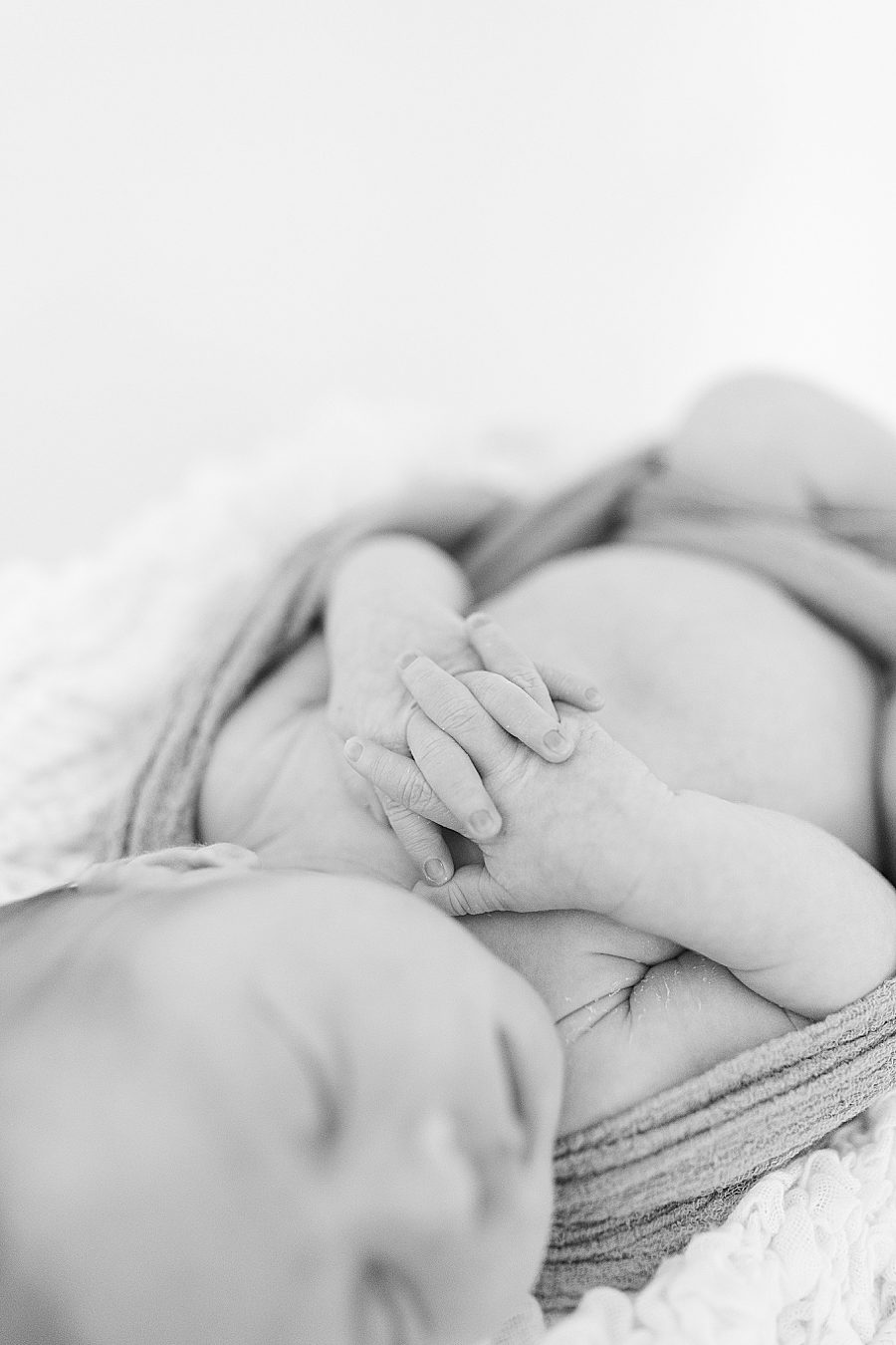 baby fingers at this newborn session