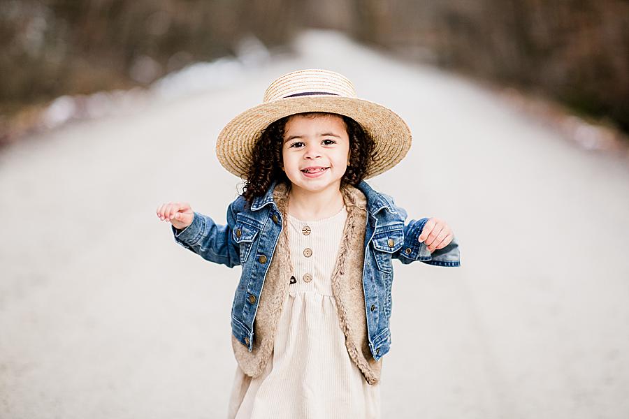 Toddler hat at this Norris Dam maternity by Knoxville Wedding Photographer, Amanda May Photos.