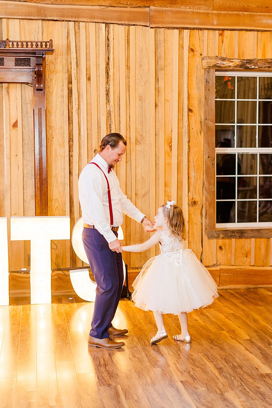 groom daughter dance