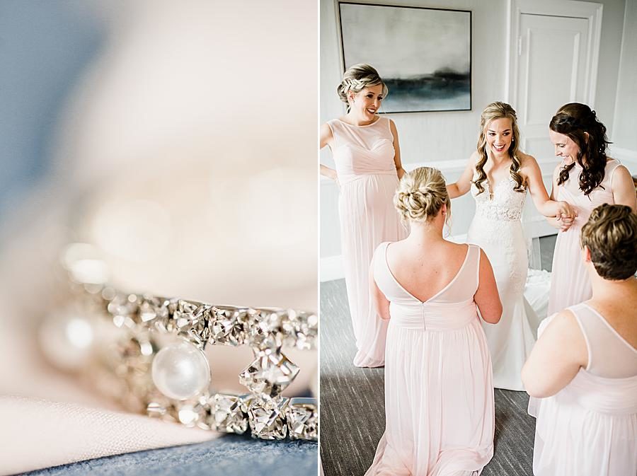 Pearl and diamond headpiece at this The Olmsted Wedding by Knoxville Wedding Photographer, Amanda May Photos.