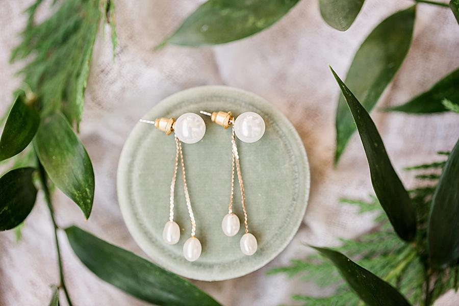 Pearl earrings at this The Press Room Wedding by Knoxville Wedding Photographer, Amanda May Photos.