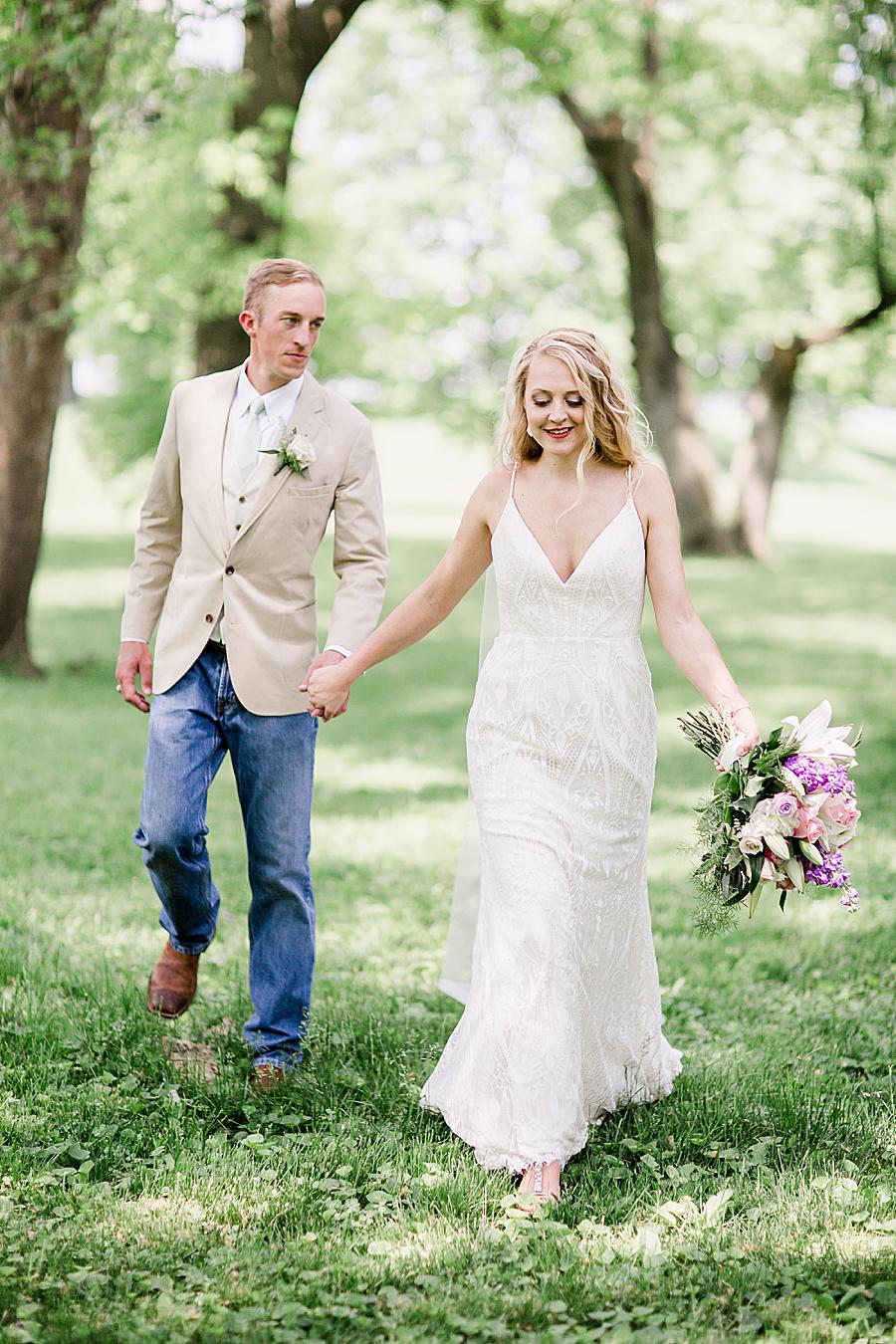 Casual groom at this Dayton wedding by Knoxville Wedding Photographer, Amanda May Photos.
