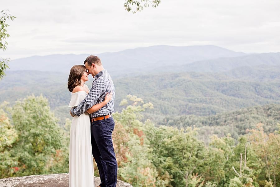 Arms around waist at this Eagle Rock engagement by Knoxville Wedding Photographer, Amanda May Photos.