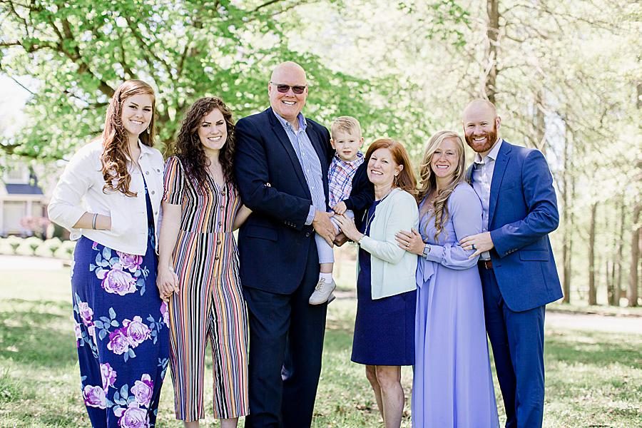 The whole family at this Easter 2019 by Knoxville Wedding Photographer, Amanda May Photos.