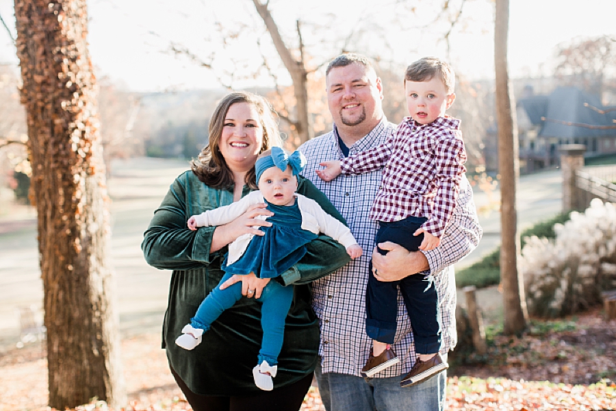 matching fall outfits at fox den family session