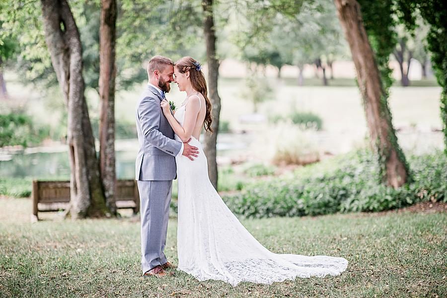 Long loose curls at this Marblegate Farm Wedding by Knoxville Wedding Photographer, Amanda May Photos.