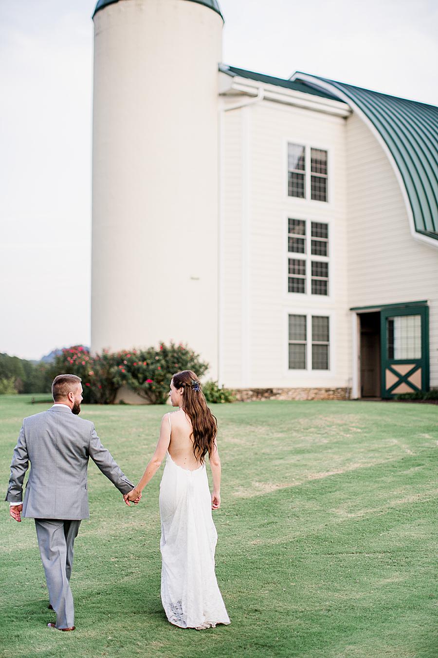 White silo by Knoxville Wedding Photographer, Amanda May Photos.