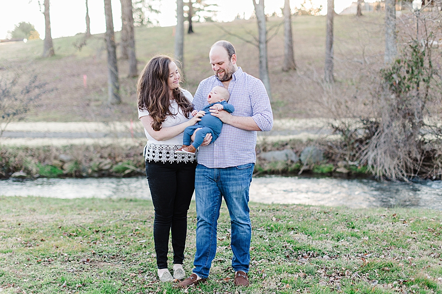 family by stream Maryville 3 month session