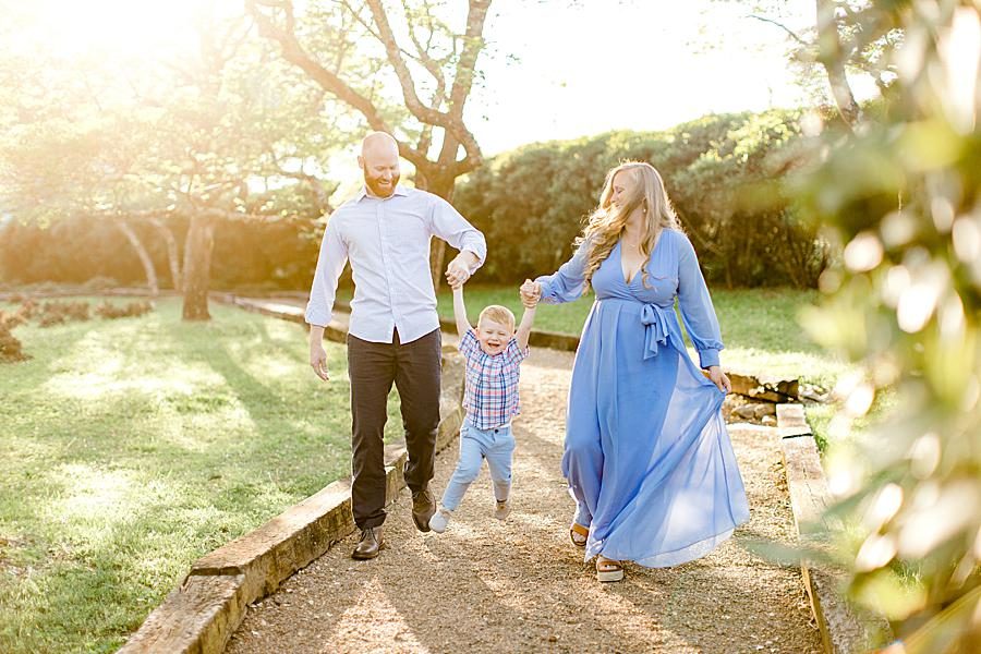 Perfect lighting at this Maternity Pictures by Knoxville Wedding Photographer, Amanda May Photos.
