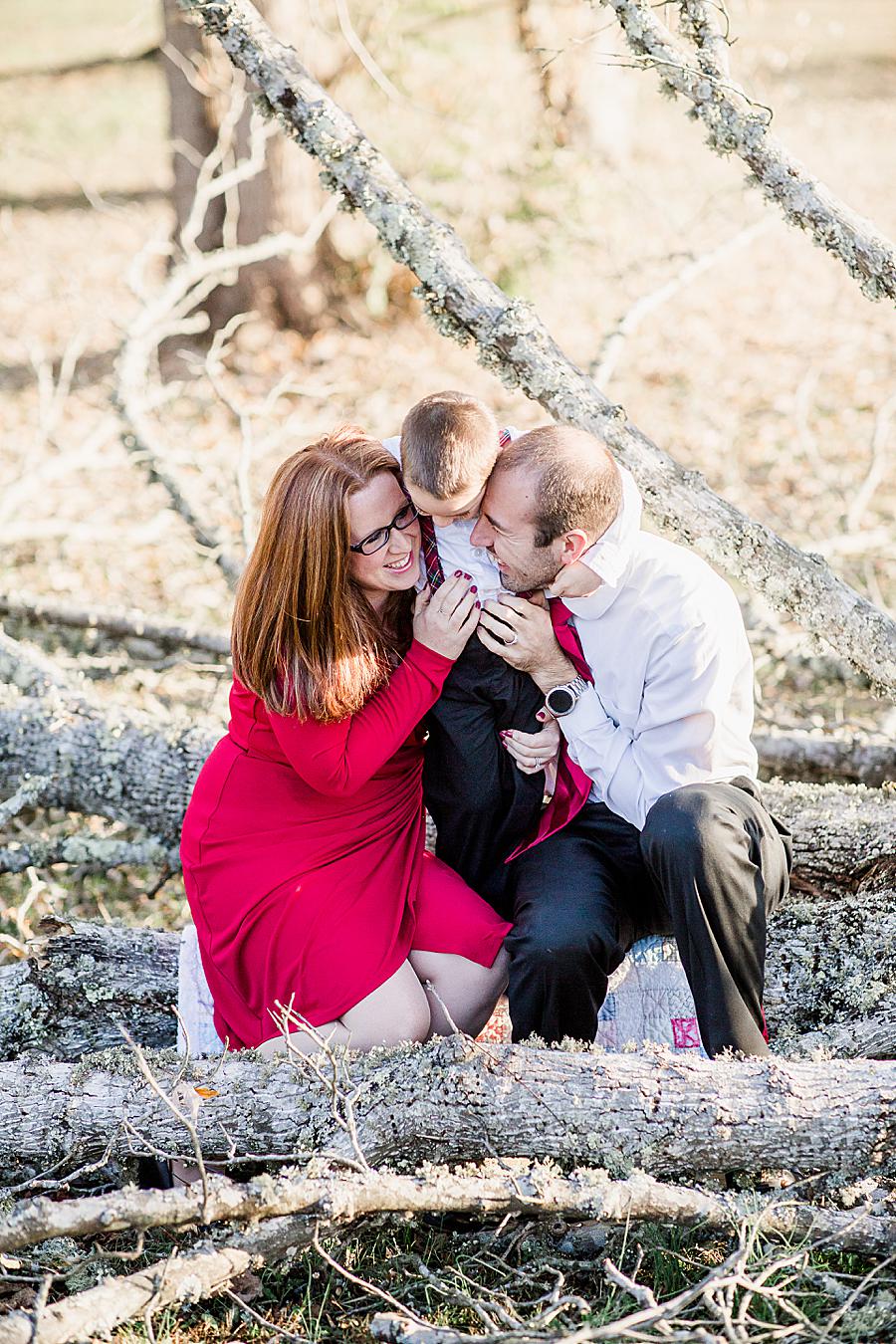 Family pictures at this Melton Hill Park session by Knoxville Wedding Photographer, Amanda May Photos.