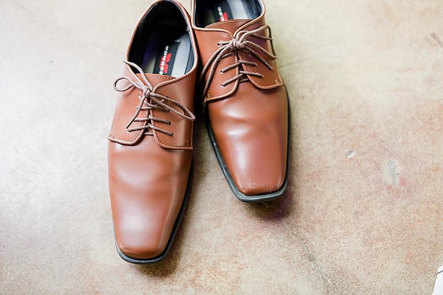 Brown leather shoes at this pavilion wedding by Knoxville Wedding Photographer, Amanda May Photos.