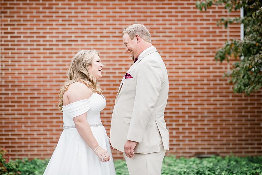 Big smiles at this Pine Ridge Baptist Church wedding by Knoxville Wedding Photographer, Amanda May Photos.