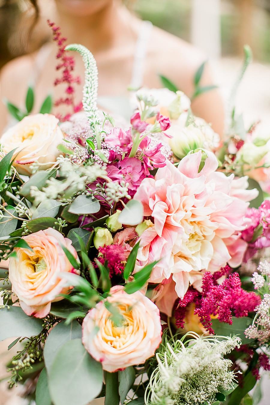 Summer bridal bouquet at treehouse grove styled shoot