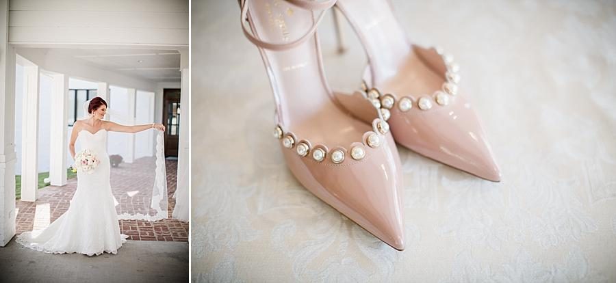 Blush wedding shoes at these 2017 favorite weddings by Knoxville Wedding Photographer, Amanda May Photos.