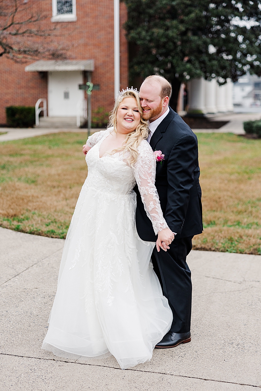 happy couple on wedding day