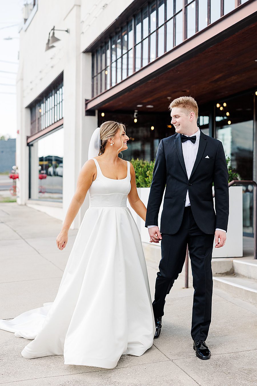 summer press room wedding just married portraits