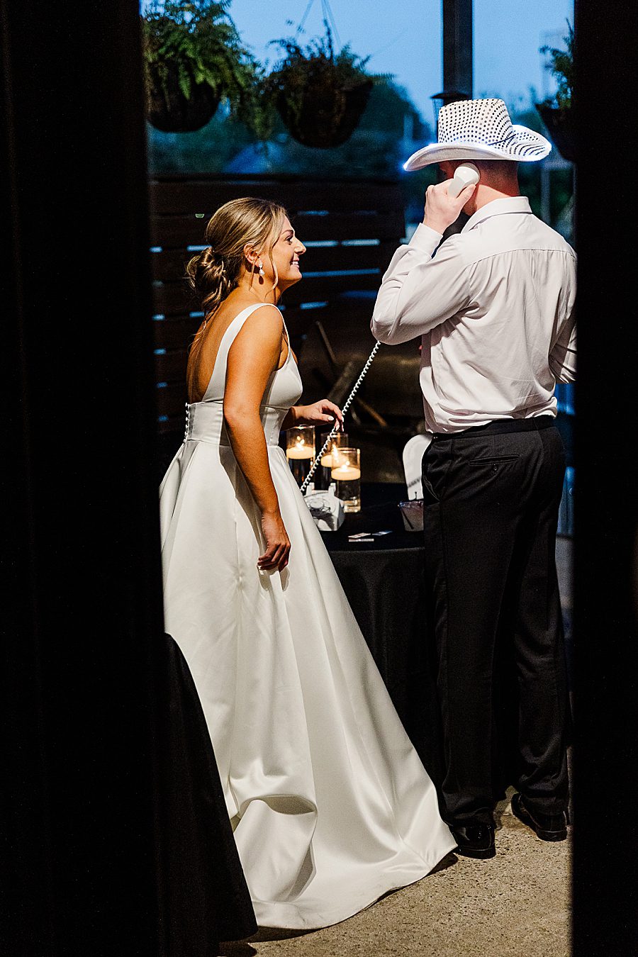 groom on phone