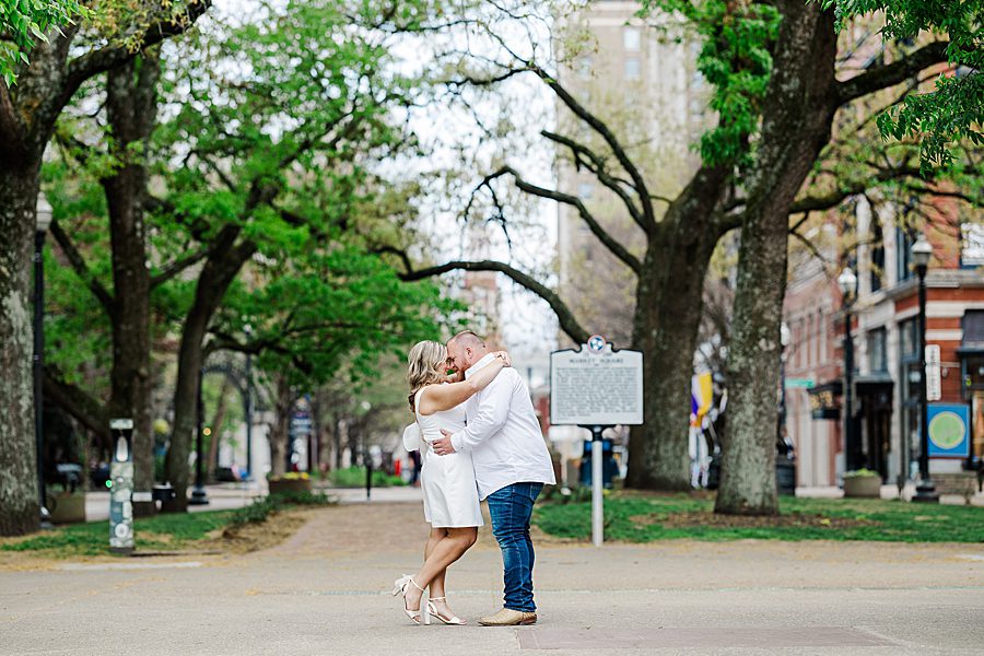 downtown knoxville engagement session