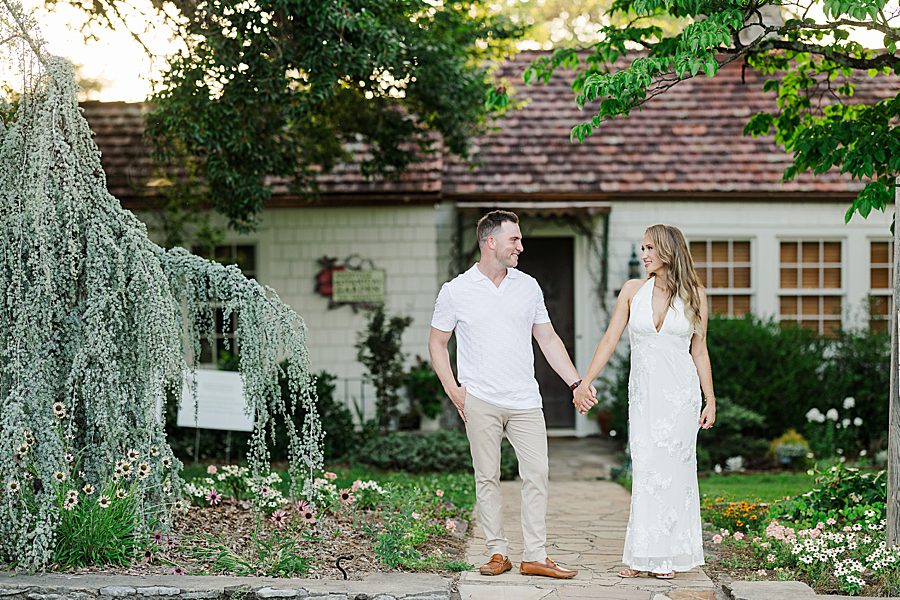 couple holding hands during photography session
