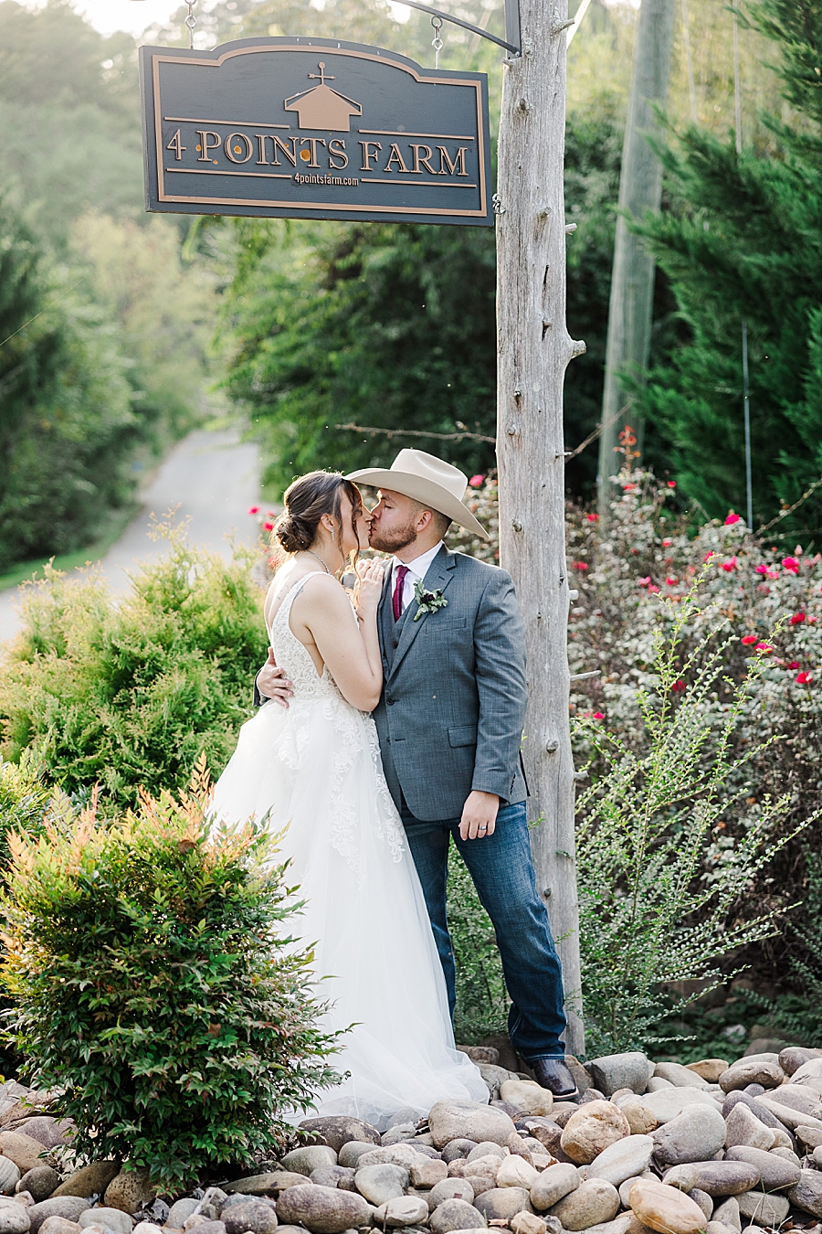kissing under 4 points farm wedding sign