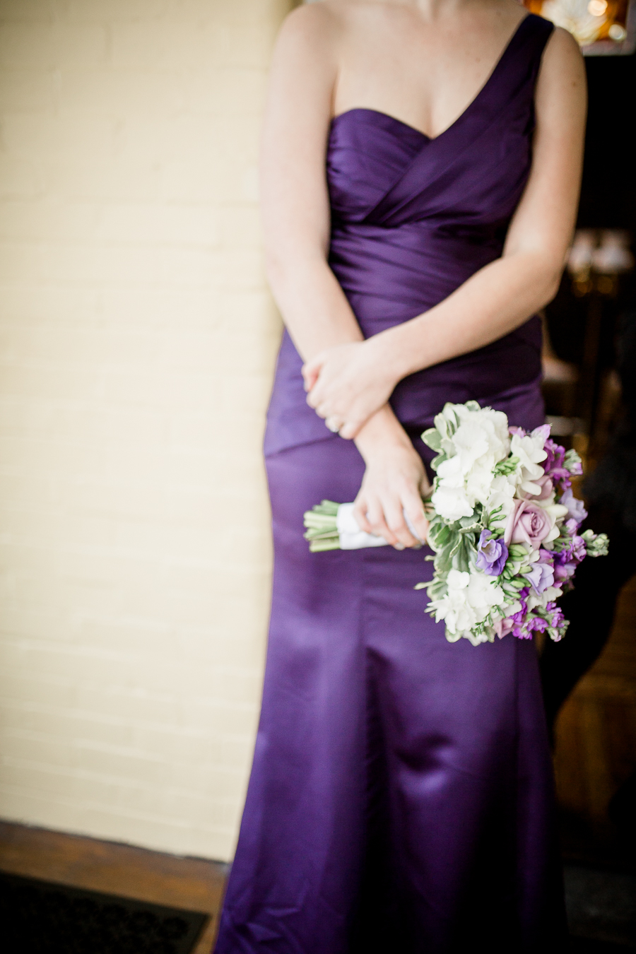 Historic Westwood in Knoxville, TN bridesmaid holding her bouquet photo.