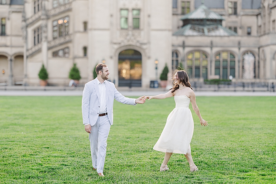 couple dancing on biltmore grounds